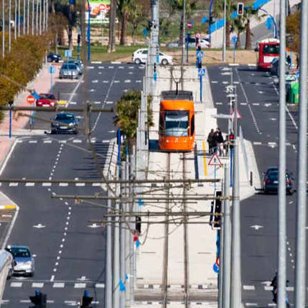 TRAM por Avenida de las naciones