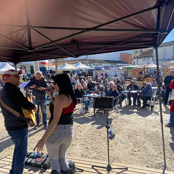Actuaciones en el mercat de la terra Xaló