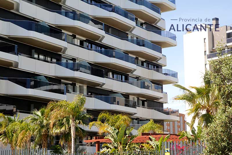 Terrazas edificio moderno Alicante