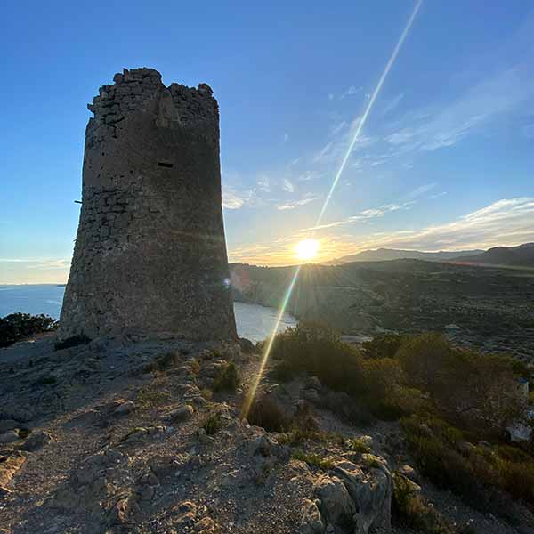 Torre del Xarco en Villajoyosa atardeciendo
