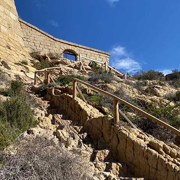 Subida al pantano de Elche desde la cascada